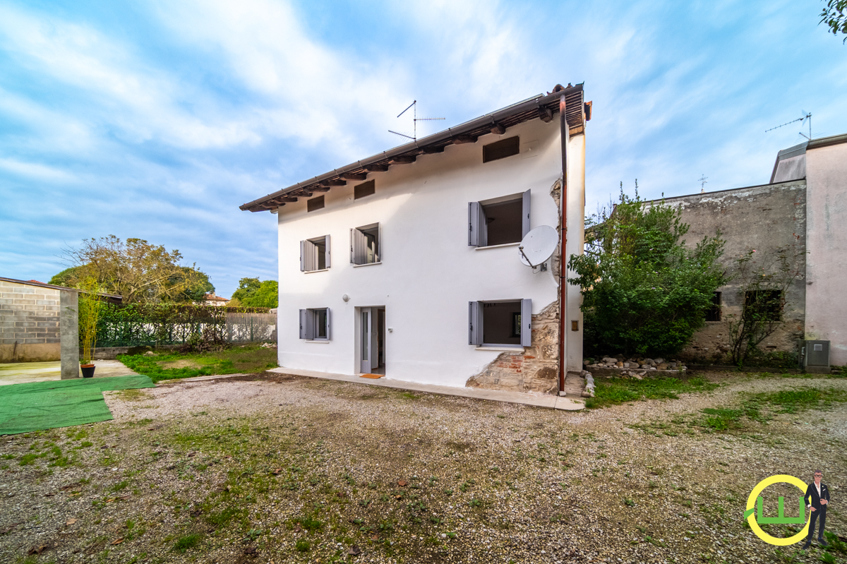 Immagine di CASA INDIPENDENTE CON GIARDINO IN CENTRO A POVOLETTO