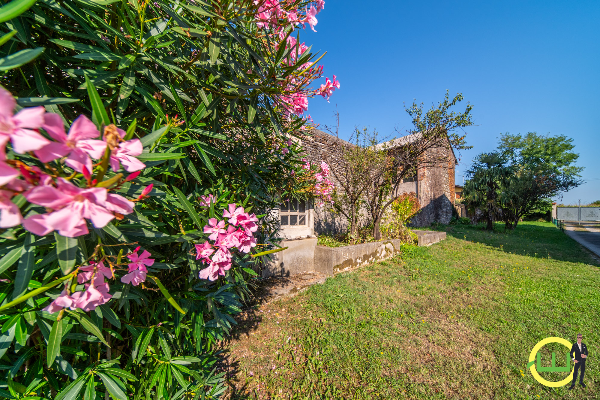 Media numero 51 di CARATTERISTICO TERRATETTO CON AMPIO GIARDINO A NESPOLEDO