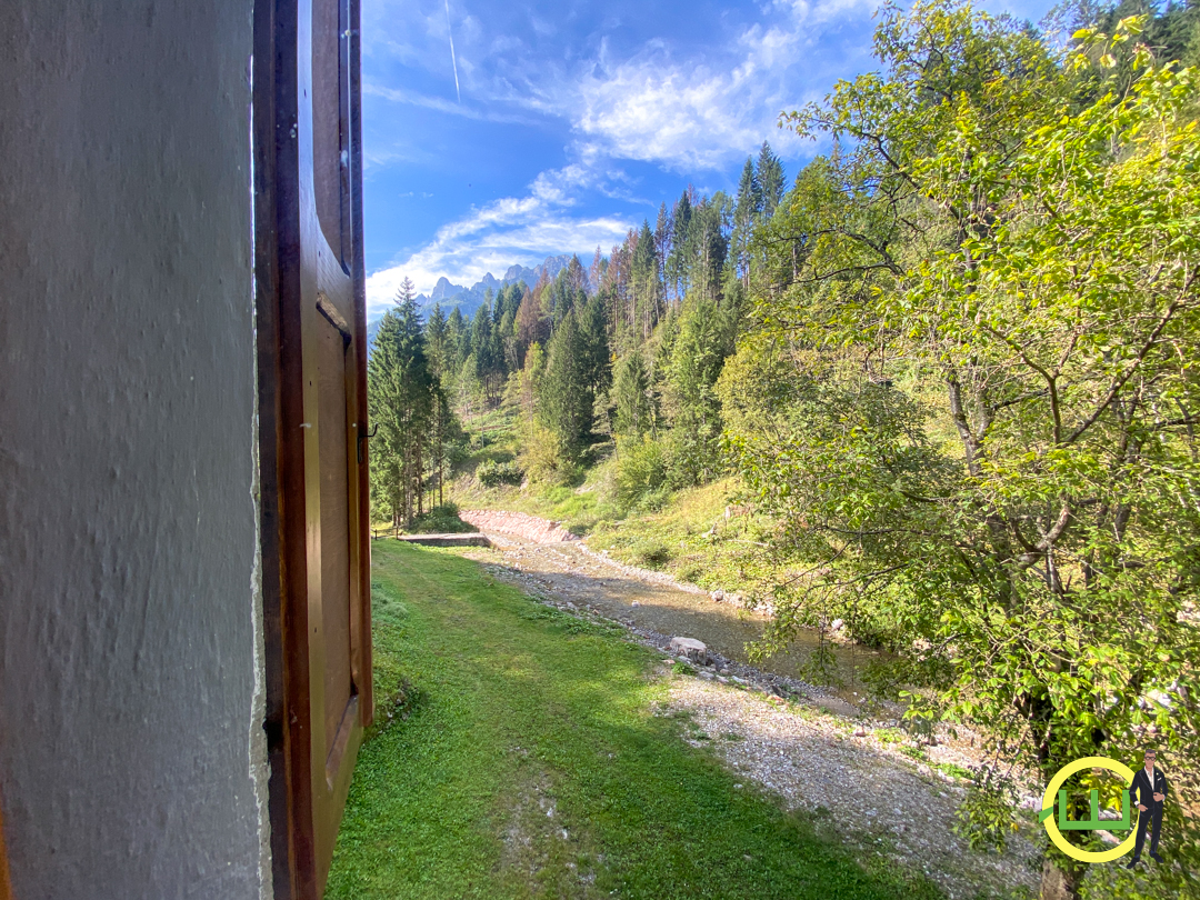 Media numero 53 di RUSTICO IN SASSI IMMERSO NEL BOSCO BELLISSIMO!! (FORNI DI SOPRA)